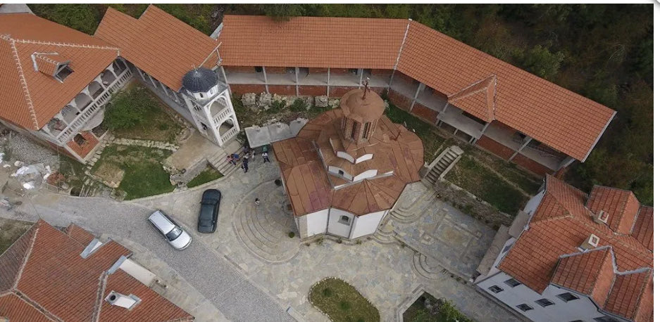 SerbHero's tweet photo. This is Serbian #thisisserbian 🔽
#draganac #kosovo #serbia https://t.co/0KyhYTUOPp