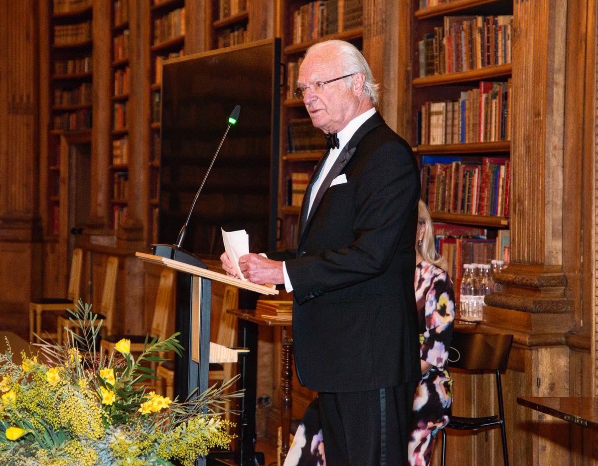 Un honor representar a la Gastronomía Española en la entrega de premios de la Academia Sueca de Gastronomía. Y un privilegio que el Rey de Suecia te invite a dar una charla sobre nuestra Gastronomía en la librería del Palacio Real ante 200 académicos, cocineros y productores