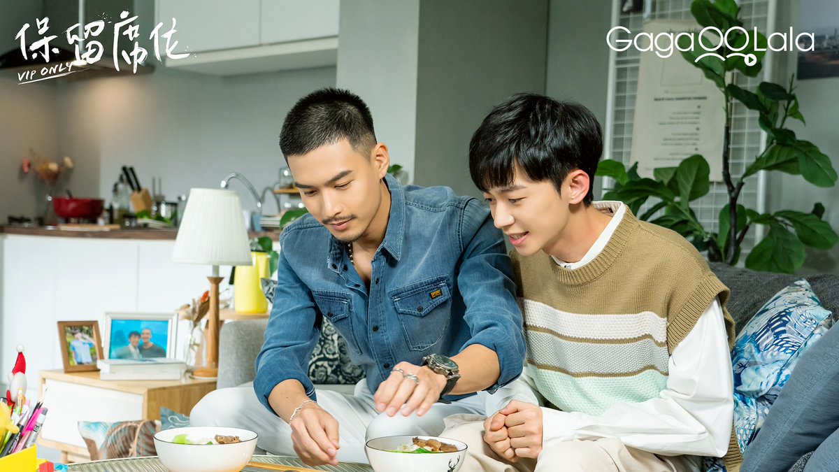 clingyteddy's tweet photo. #VIPOnlyEP10 Gu Jing and Liu Li settle in as boyfriends. It's a happy ending
Starring
Stan Huang
Xuan Chen
You can Binge all eps on Viki and GagaOOLala
#VIPOnlySeries #保留席位 #TaiwaneseBL #taiwanbl #Blseries #BL #FYP #explore #explorepage #BoysLove https://t.co/Wj3kNf1v5q