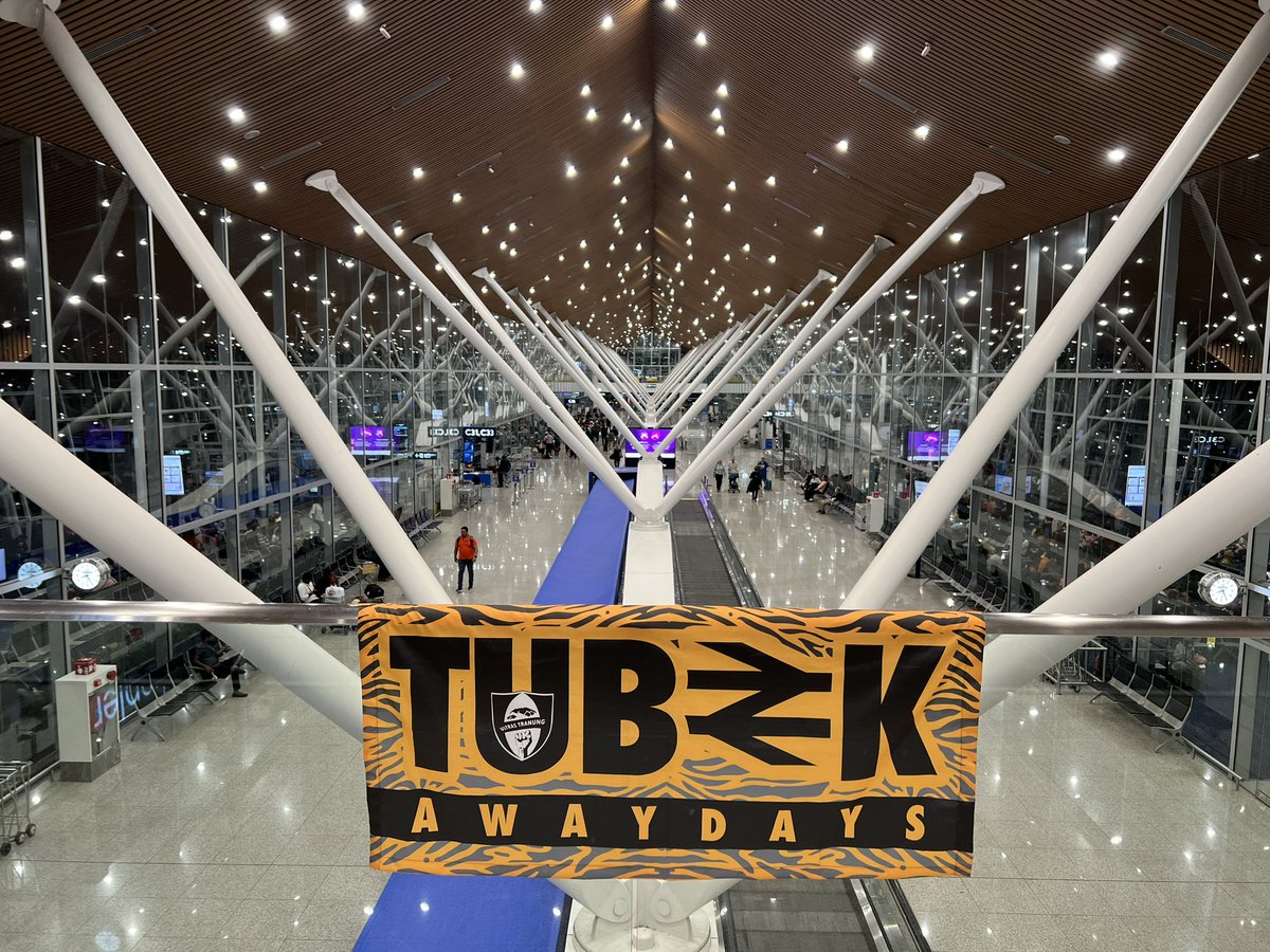 UltrasTranung's tweet photo. Bismillah...

Second batch comrades TUBEK memulakan perjalanan malam ni untuk bersama Ekor di Doha 

Teruskan Percaya, Teruskan Bersama, Teruskan Menyokong.

Malaysia Boleh di Persada Asia!

#TUBEK #DemiMalaysia #AsianCup2023 #Doha #UTLR https://t.co/Le2hr0FvCg