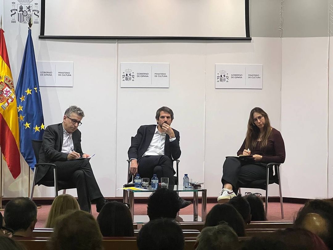 Esta semana hemos asistido a la primera reunión con el Ministro de Cultura de Ernest Urtasun junto con el resto de representantes del sector de la Cultura, para retomar las negociaciones del Estatuto del Artista. ¡Avanzamos en el 2024!