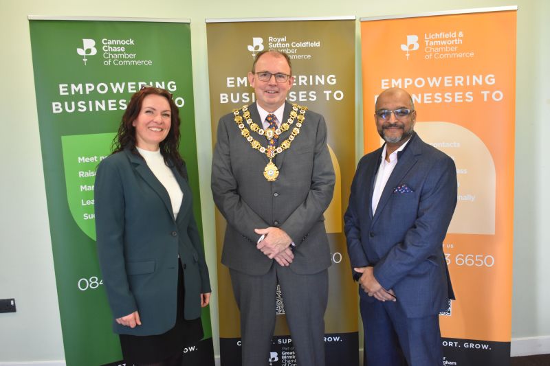 Yesterday afternoon @Mayor_RoyalSC attended a pre celebration event organised by @Sutton_Chamber ahead of next week's #SLTC Awards Good luck to all the shortlisted applicants