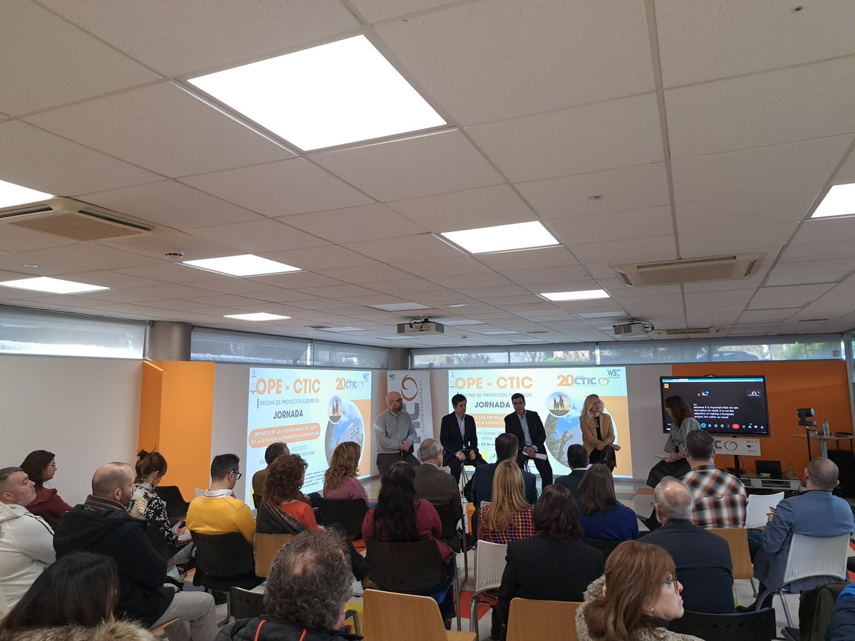 vipasa_ES's tweet photo. ➡️Orgullosos de haber participado hoy en la Jornada sobre ''Impacto de las Tecnologías del Dato y Eficiencia Energética en edificios''💡

📍Lugar: @fundacionctic 

Hemos compartido nuestra experiencia sobre la participación en fondos europeos 🇪🇺

¡Muchas gracias por invitarnos! https://t.co/MNl1SmUk2a
