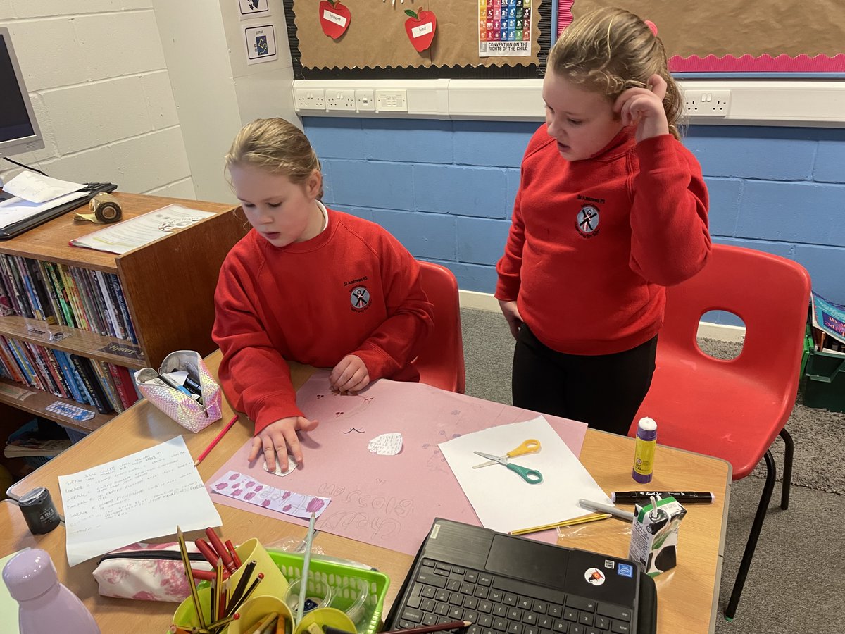 StAndrewsRCPS's tweet photo. P5 worked in small groups to independently research trees that are important in other countries, like Bodhi Trees, Hanami in Japan and Maple Trees @WoodlandTrust #green15 #ecostandrews https://t.co/BBIcblLuSM