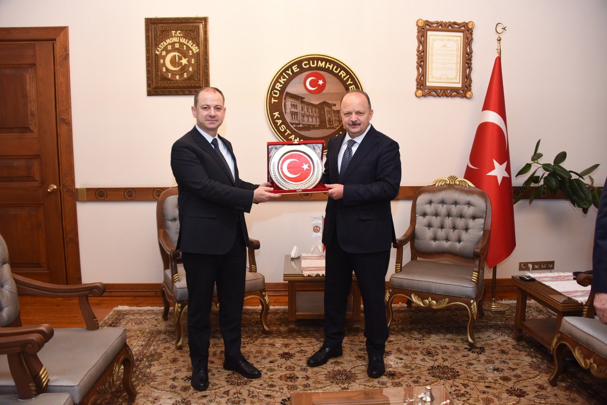 Milli Güvenlik Kurulu Genel Sekreteri Sayın Seyfullah Hacımüftüoğlu, Milli Güvenlik Kurulu Genel Sekreter Yardımcısı Sayın Tuğgeneral Mustafa Samancı ve beraberindeki heyet Valimiz @MeftunDalli’yı ziyaret etti. Nazik ziyaretleri için kendilerine teşekkür ediyoruz.
