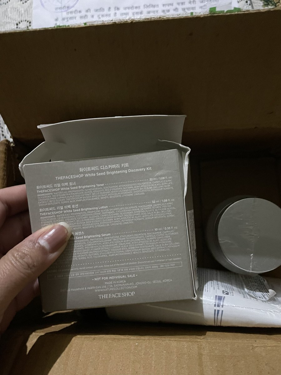 PRAGYAK66226090's tweet image. Hey @TheFaceShopIN , my order made it, but the packaging looks like it had a wild adventure. Wanted to gift this kit to someone, don’t think that’s gonna happen!
#ProductDelivery #TheFaceShop #badpackaging