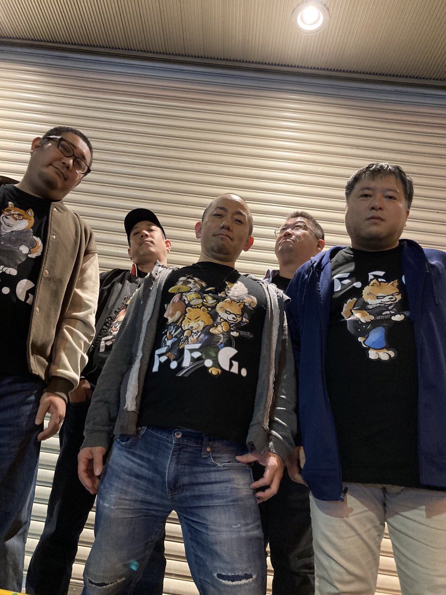 mandm_liveevent's tweet photo. ◽️出演バンド紹介
【F.F.G. (Fall for guys)】

スラングで「夢中にさせる奴等」という意味。 HRをベースにHMやRockのテイストを入れたオリジナル曲を中心に演奏中。
激情の音の中に忍ばせた「毒」で夢中にさせて魅せます！ https://t.co/ft9vdeOuqJ