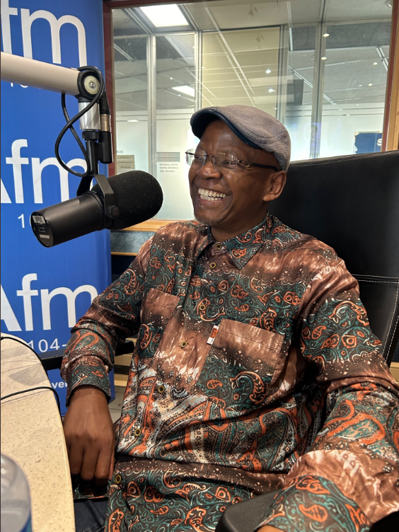 SAfmRadio's tweet photo. [ON AIR] For our #feelgoodcorner this week, @bridgetmasinga is joined in studio by renowned as the first designer of the iconic #Madiba shirt &amp; @VukaniFashions  designer, Sonwabile Ndamase. 

Lead the conversation on #SAfmTheFullCircle⭕️ https://t.co/eHoajJygRX
