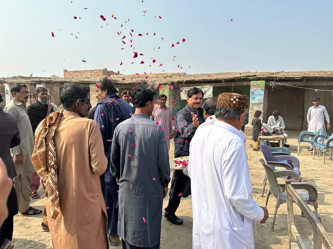 MunirChandioPPP's tweet photo. #PakistanPeoplesParty #Ex_MPA #Raees Mumtaz Ali Chandio, the strong candidate of #PS_34 and #Barrister @MasroorAChandio, are election campaign regarding the ongoing #Election2024 NaushahroFeroz. @mumtazchandiomp @MasroorAChandio @BBhuttoZardari @FerozeJamali https://t.co/pJ7aBYAKir