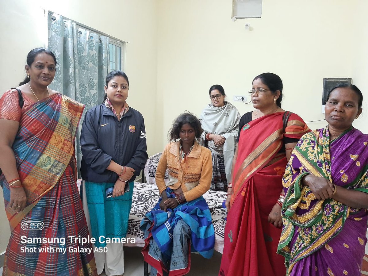 <a href="/UmeshBisi/">UMESH BISHI YADAV</a> <a href="/CollectorBgr/">Collector & DM, Balangir</a> <a href="/CMO_Odisha/">CMO Odisha</a> <a href="/WCDOdisha/">Department of WCD, Government of Odisha</a> <a href="/SSEPD2/">SSEPD</a> <a href="/BBelpada/">BDO, Belpada</a> <a href="/MoSarkar5T/">MoSarkar 5T</a> <a href="/BelpadaBsso/">BSSO BELPADA</a> <a href="/SecyChief/">ChiefSecyOdisha</a> <a href="/BPSethi/">Bishnupadaa Setthi</a> A destitute woman with mental problems has been rescued from the Juba village under Belpada Block by the Block administration and ICDS in presence of BSSO, CDPO, concerned PEO and Sarpanch and sent to one stop center Balangir for rehabilitation.