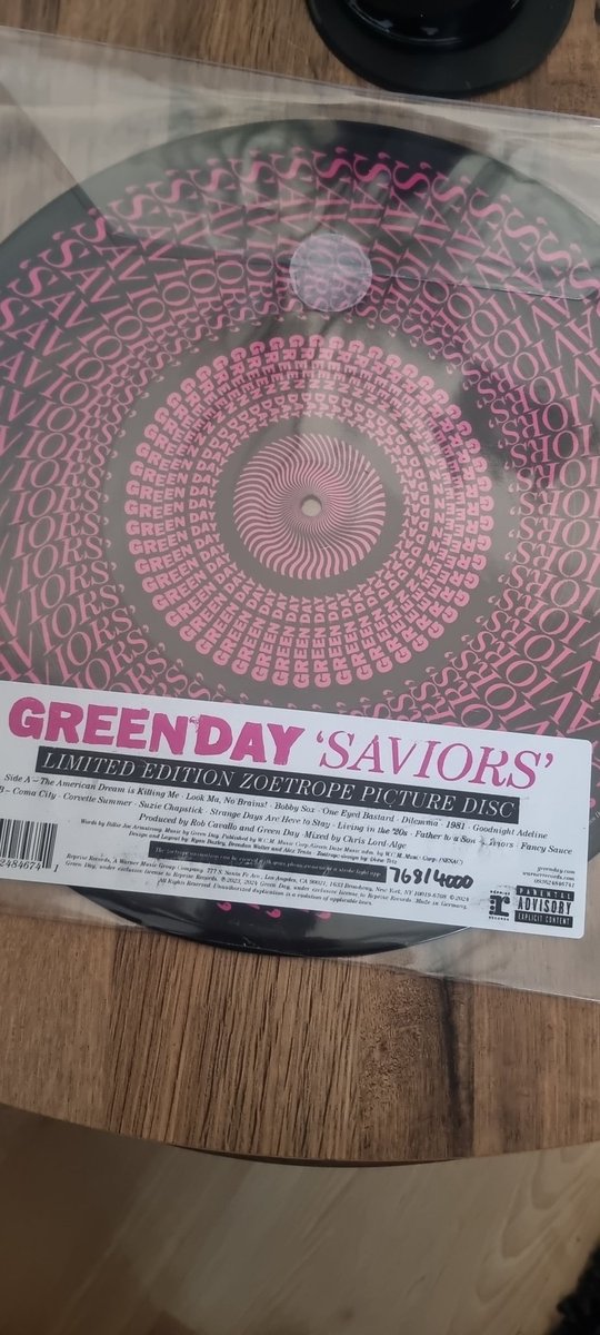 pb_beck's tweet photo. @BloodRecs just received this. Beautiful vinyl, shame that the bottom of the sleeve is split though https://t.co/pZ0Gnm6I3j