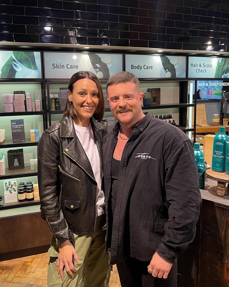 The incredible #surannejones came in to see us in Hampstead yesterday. Our director and educator Steven was on hand to refresh and sharpen ✂️ . 

📷IG/garyinghamsalons

#vigil #doctorfoster #silvacre #gentlemanjack #annelister #bringbackgentlemanjack #amysilva #scottandbailey