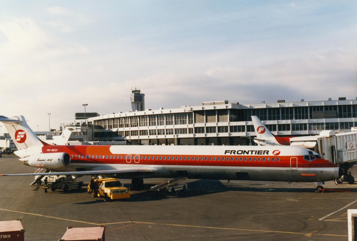 Frontier Airlines
McDonnell Douglas MD-82 PH-MDC
DEN/KDEN Denver Stapleton International Airport (closed)
Photo credit Dave Bottinelli | 1986
Leased from Martinair
#AvGeek #MD80 #Maddog #FrontierAirlines #DEN #Denver #Stapleton #AvGeeks