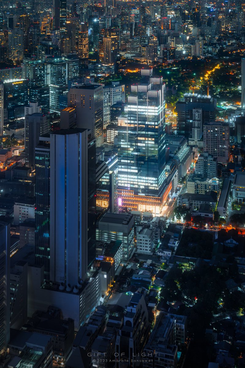 [ Bangkok x Sony Alpha a7CR ]

Bangkok cityscape, taken by Sony Alpha 7CR 😊

#SonyAIHybridgraphy #HybridCamera #SonyThai #SonyAlpha #Alpha7CR #Bangkok #cityscape