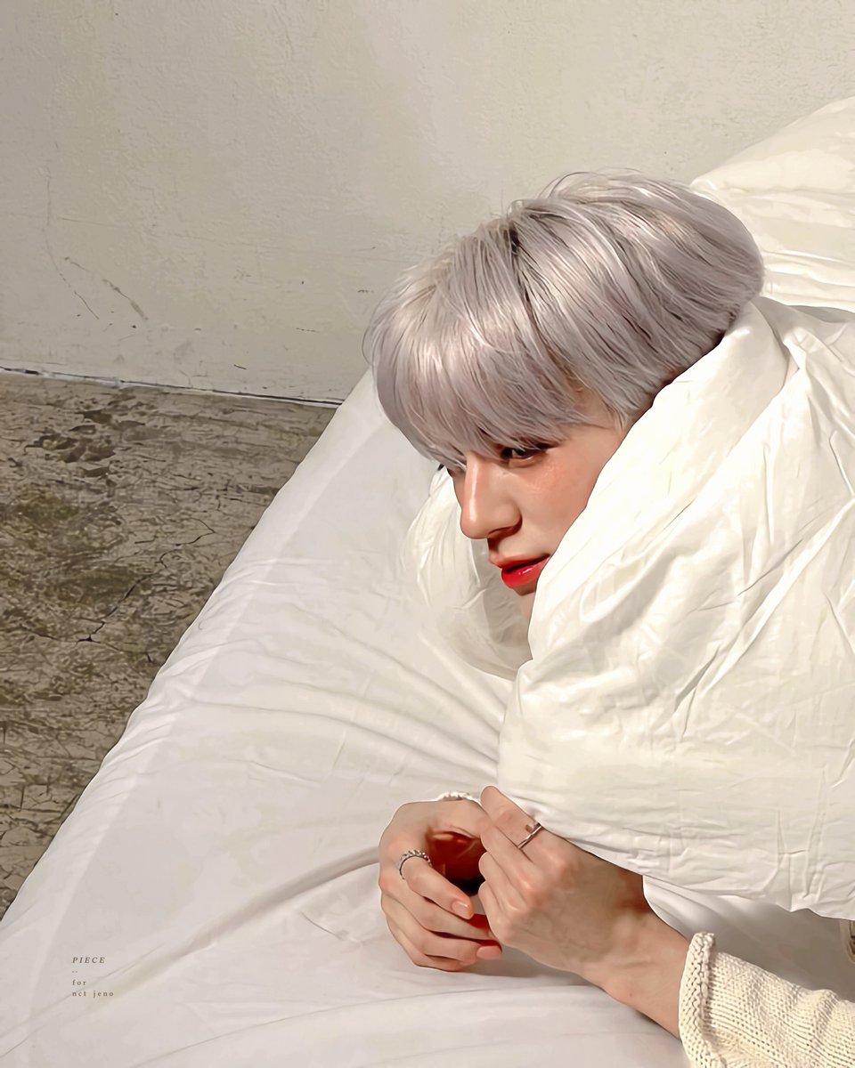 PIECE_NCT's tweet photo. [JENO] 240119 🪞🕊️

#JENO #제노 #이제노 #NCT #NCTDREAM https://t.co/NayADO2toK