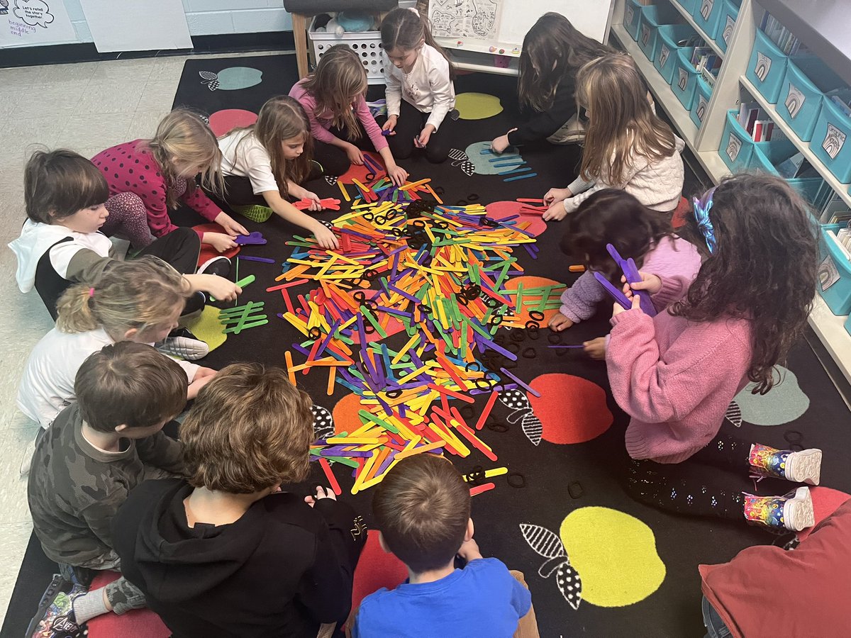 MBSfun_in_first's tweet photo. First grade Multisensory Math tally mark work! https://t.co/O7AFZBxFPj