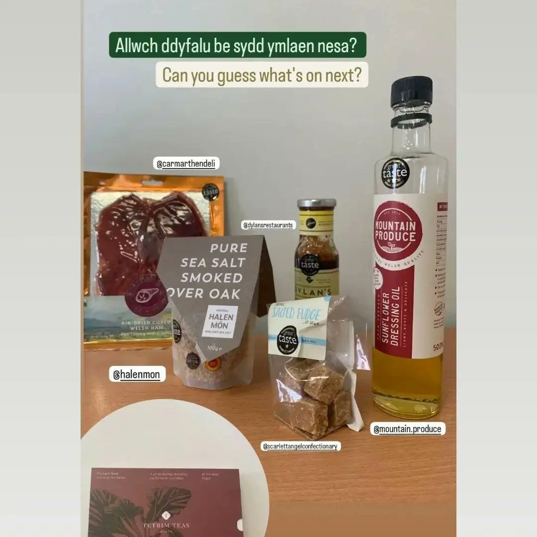 TeTrimTeas's tweet photo. Kelly's had two busy days @walesbotanic with @cywain_mab &amp; @WrightsFood Emporium Llanarthne.
#allthingstea
Cafodd Kelly ddau ddiwrnod prysur yng Ngardd Fotaneg Genedlaethol Cymru gyda Cywain, a Wright's Emporium Llanarthne.
#LocalBusiness #healthtea #wellbeing #cymru #RhubarbRoot https://t.co/lE2XNvg1Fx