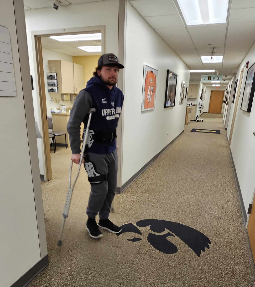 BennettKicking's tweet photo. All mountain climbers start their journey the exact same way.....by taking that first step up. #Sledge #UIowaSportsMedicine #FeathersUp #PickAHighTargetHitAHighTarget #SpecialTeamsKickers https://t.co/g79MFcoVHj