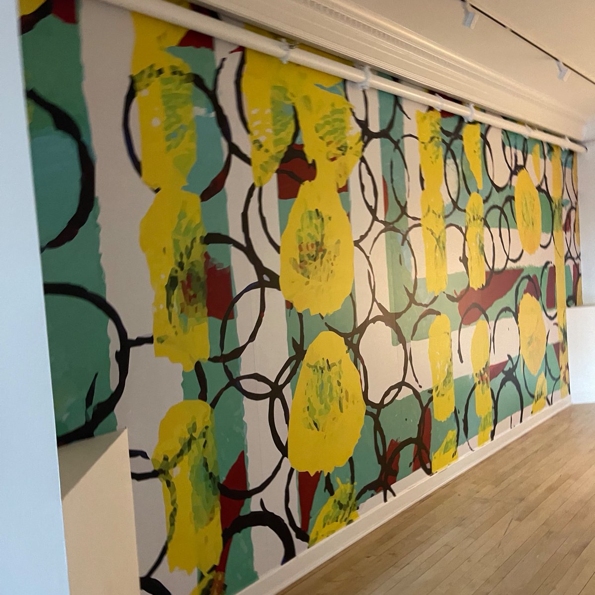 SpeedProChiLoop's tweet image. Check out the transformation we did for Friendship Circle!  Converted their abstract art into a stunning digital file and brought it to life in their space. The result is a warm and inviting atmosphere that perfectly showcases their brand. #SpeedPro ChicagoLoop #InteriorDesign