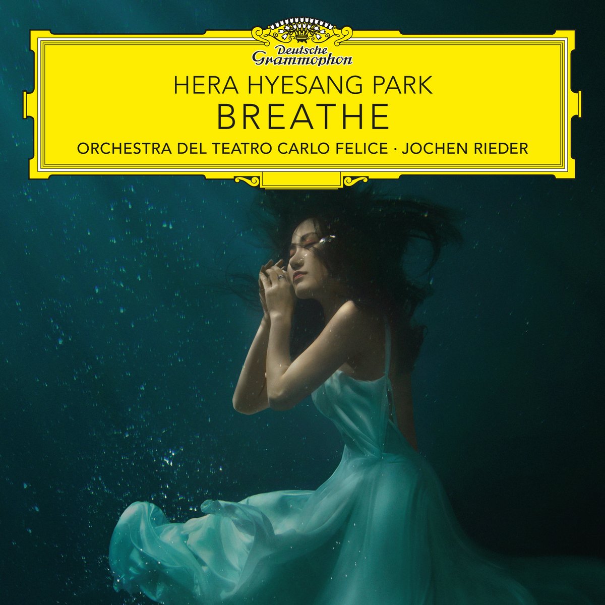 🤩 We are excited to present @herahyesangpark's new album! Breathe features operatic favourites by Delibes, Massenet, Orff, Rossini and Verdi, as well as contemporary works by @lukehowardmusic, @ceciliacomposer, Hyowon Woo and @BernatVivancos. 💿 → dgt.link/HyesangPark-Br…