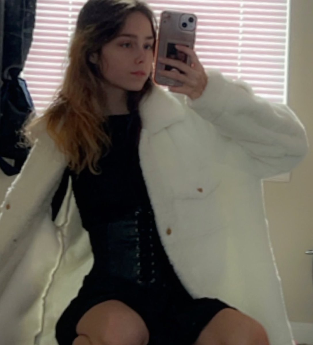 Youlikejas_23's tweet photo. Exclusive photos compared to the ones on my insta! Make sure to check the link in my bio for more😉❤️ https://t.co/iST5Ige4ob