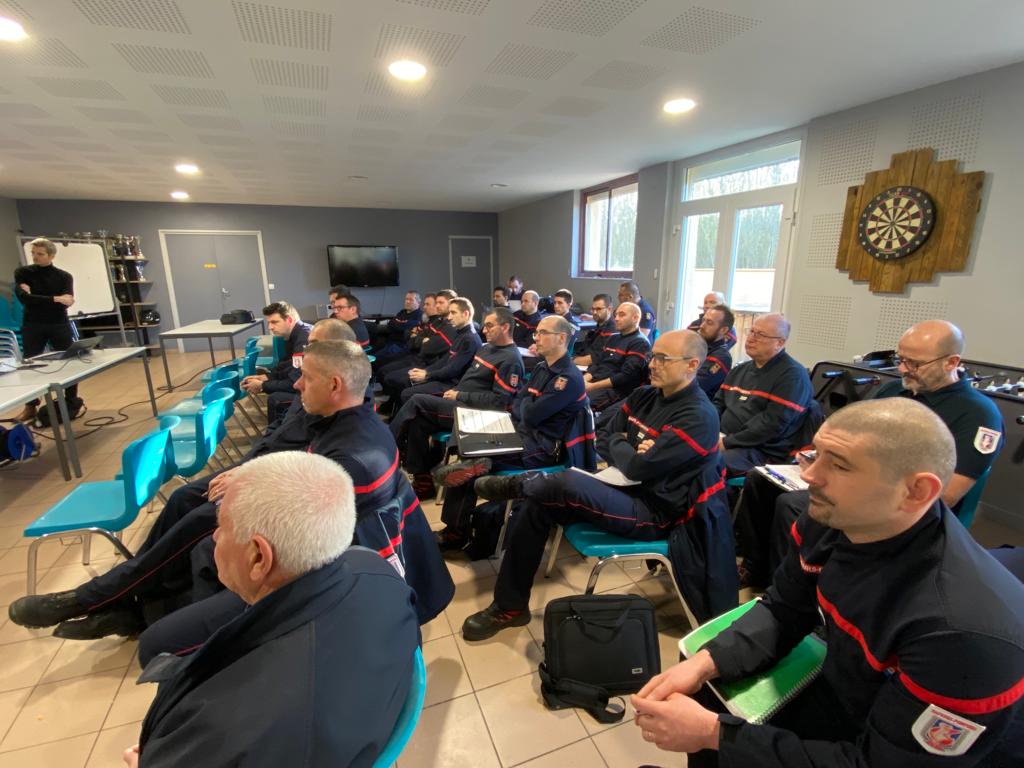 sdis47's tweet photo. #rencontre

Rencontre entre le Sdis47 et le Sdis32 sur le centre d'incendie et de secours de #Fleurance pour échanger sur la mise en service d'une application mobile facilitant les fonctions des chefs de centres et des personnels

#moonsp @EnyokoSAS  @sdis32officiel https://t.co/8PUuQVLCf7