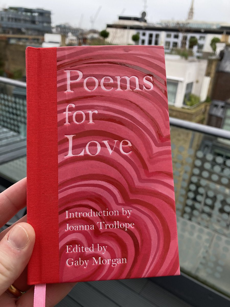 This gorgeous new edition of Poems for Love is in shops now ❤️😍❤️