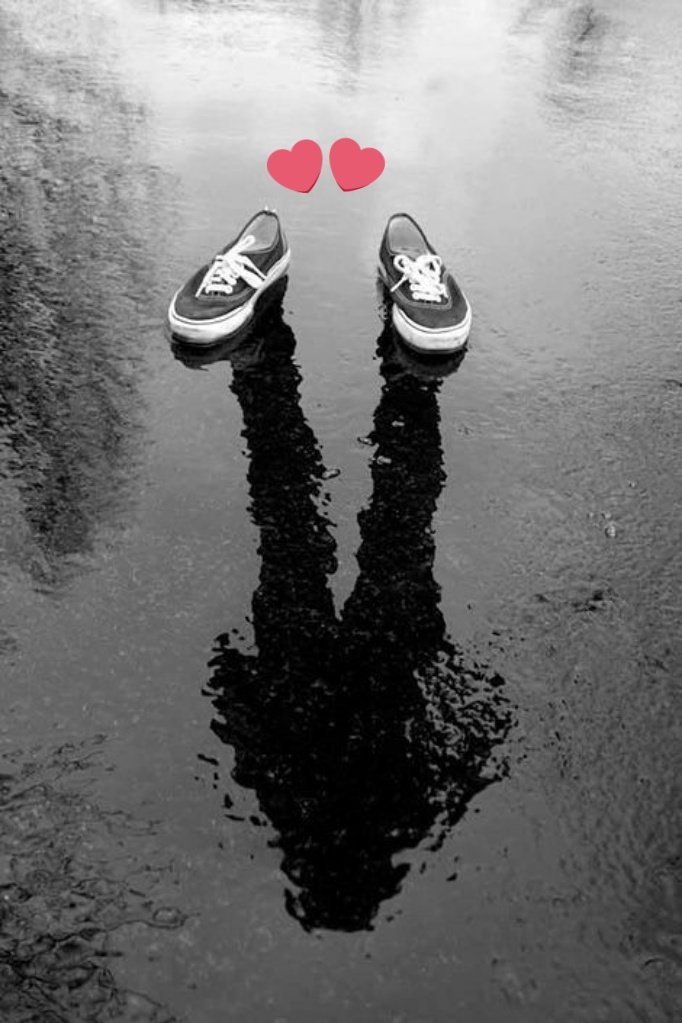 उसने उम्र सारी गुजार दी और कुछ ना हासिल कर सके
सोचते भर रह गए क्या गलत है और क्या सही
#... #PositiveVibesOnly #smile