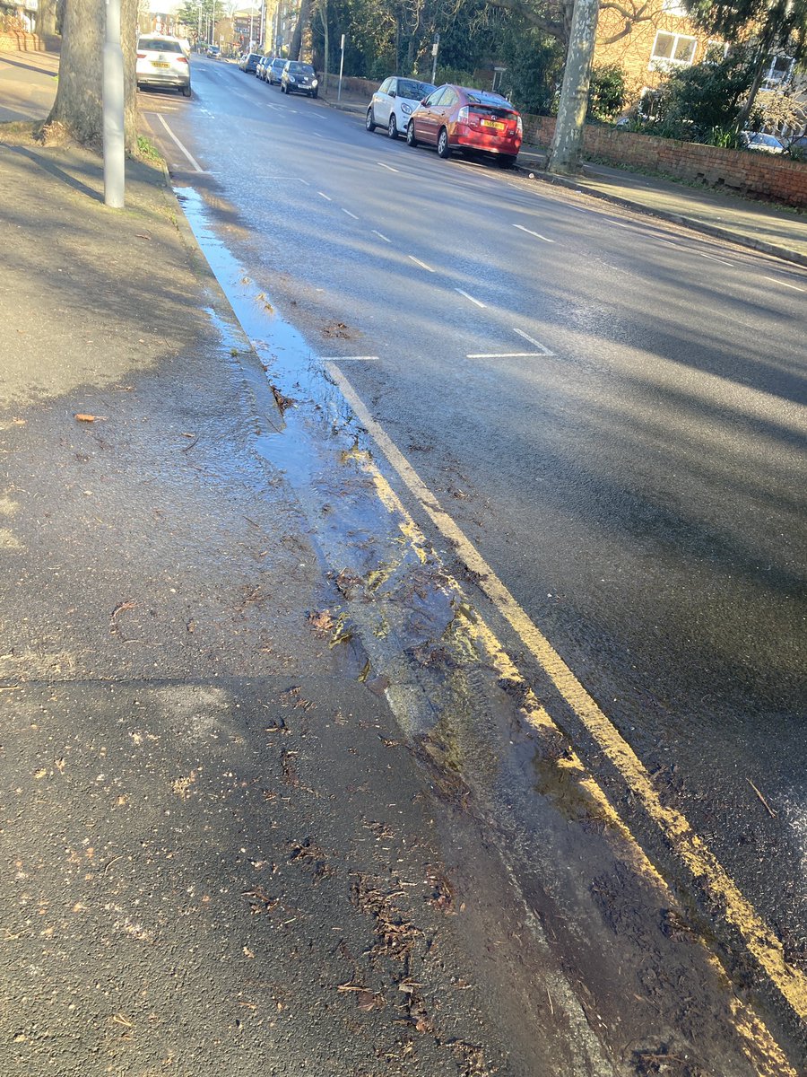 keithwmcmahon's tweet photo. Hi @thameswater #tweetaleak running water in Maple Road Surbiton, multiple points coming out of the ground #whatthreewords ///stiff.nature.prompting https://t.co/9qwep5MtXA
