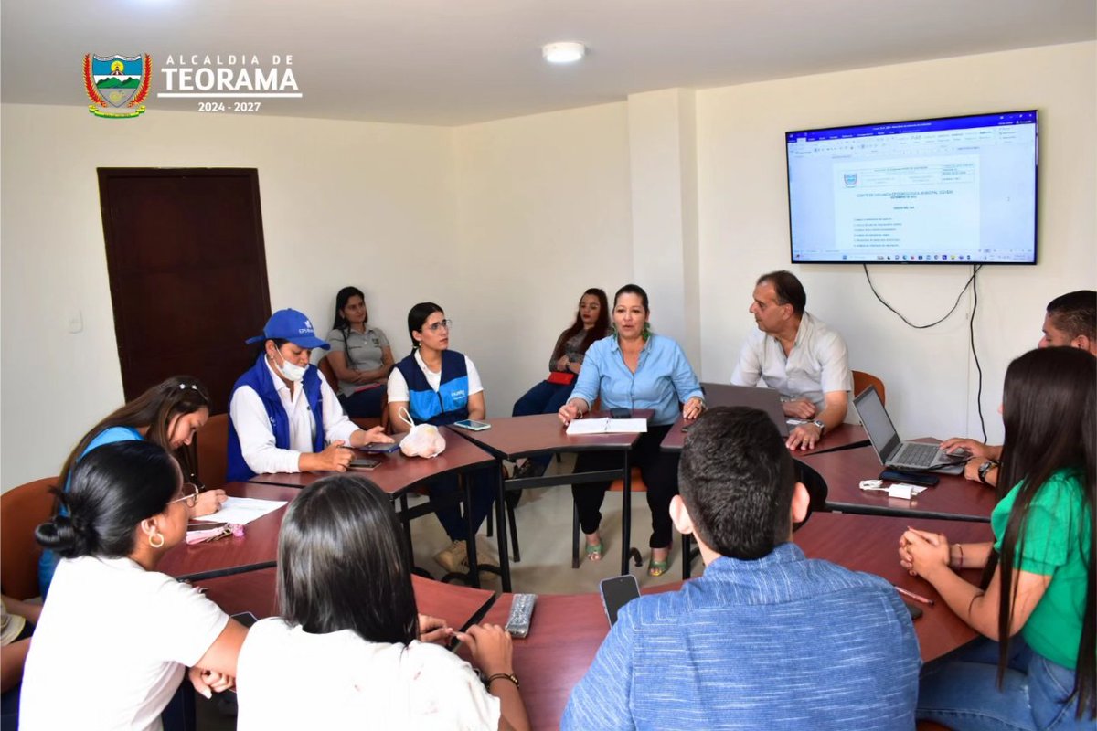 alcteorama's tweet photo. Con el objetivo de analizar las principales situaciones de salud pública en el municipio, se desarrolló el Comité de Vigilancia Epidemiológica Municipal  COVEM, en el que se hizo una revisión de los principales eventos presentados así como las estadísticas y situaciones de alerta https://t.co/d7pbJ4h78n
