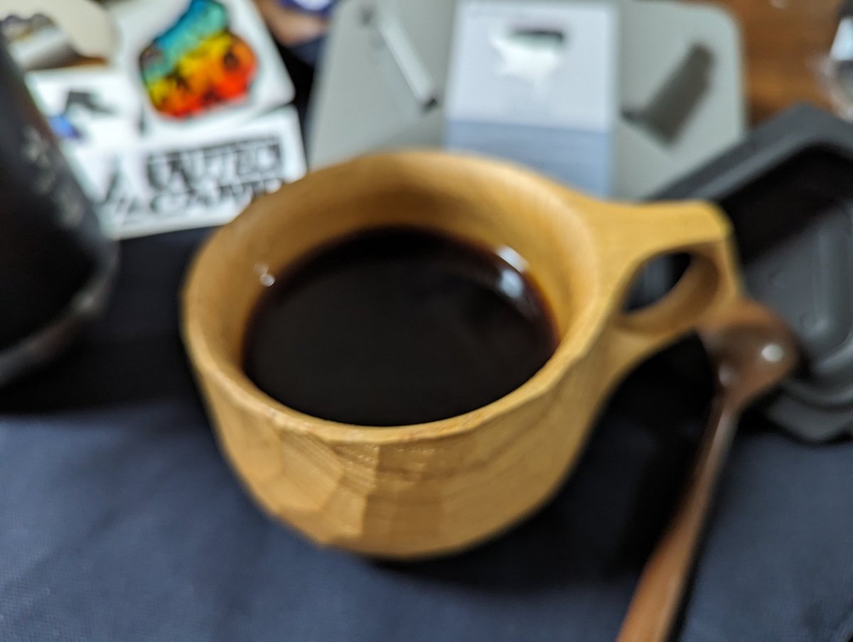 takenoyoungster's tweet photo. #DRIPRO 、これめちゃくちゃいいものをもらっちゃったんじゃ…？淹れ終わった直後なのに飲み心地のいい温度なの、風味に全集中できちゃいますやん…☕𓃠えー。すごー✨目盛りもついて👀キャンプでコーヒー楽しみますこれー！ #キャンプ #コーヒー #AUTECCAMP https://t.co/emmWypEsiv