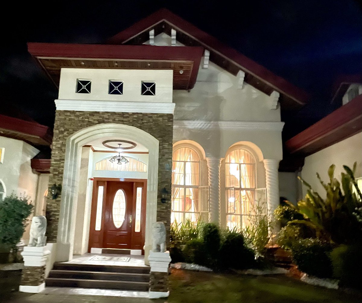 ItsChrissies's tweet photo. an evening out of town β¨π΅π #goodnight #Camiling #Tarlac #NorthOfManila https://t.co/Krd3kQy3o9
