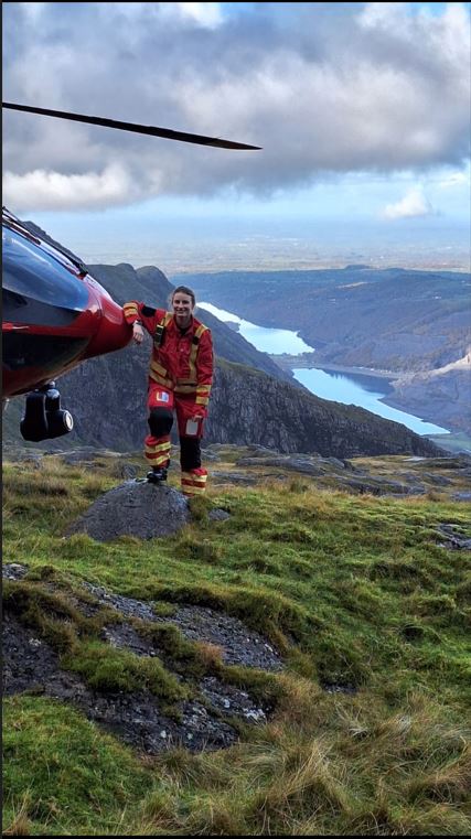 'I would recommend this to anyone that wants pre-hospital critical care exposure and is happy to step out their comfort zone.' The deadline to apply for our Critical Care Practitioner Programme is January 22. emrts.nhs.wales/news/latest-ne…