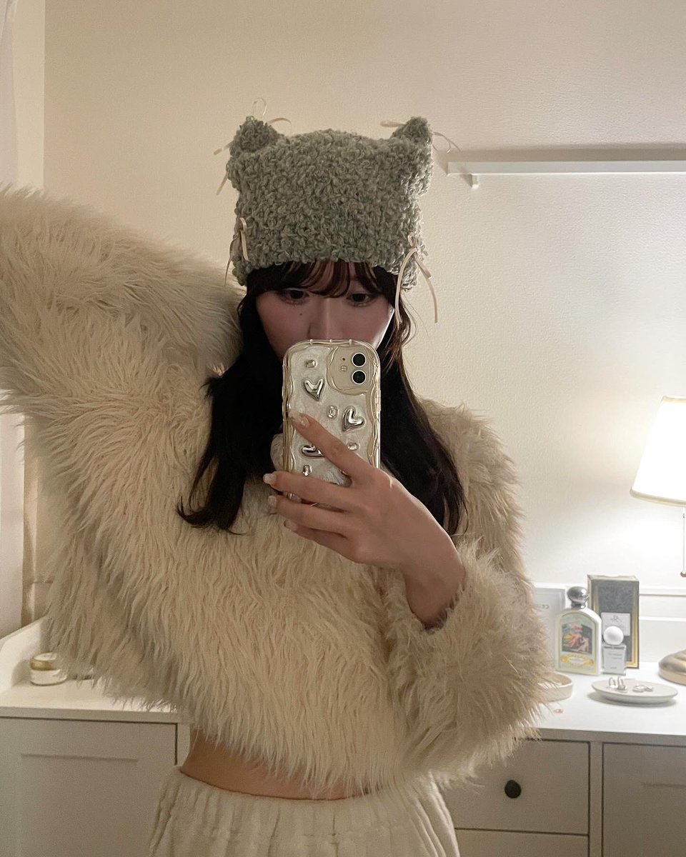 ren_eclair's tweet photo. さくちゃんのニット帽♡♡

#宮脇咲良 ＠39saku_chan #猫耳 #ねこ https://t.co/xRKXeXKFkW