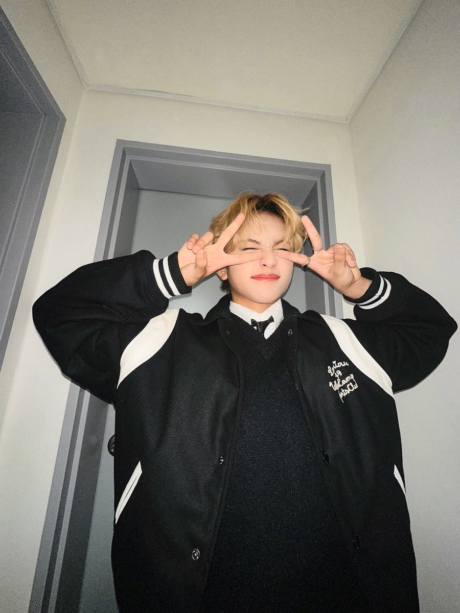 HORI7ON_twt's tweet photo. [🐰] It was great performing at GANGWON 2024 OLYMPICS! ✨🤩

I’m honored to be able to attend and perform at this big event! I hope our performance gave off energy to the hardworking athletes, as well as everyone else among the audience! We will continue to work hard in all future events! We love you!! ⚓️❤️

#HORI7ON #호라이즌 #MARCUS #마커스
