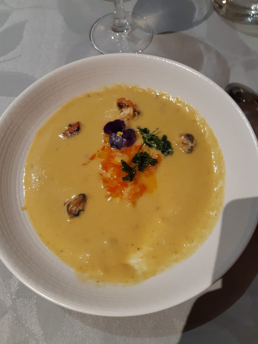 Boucheyoukh's tweet image. Hier soir, notre hôte était M.MOYAT, Proviseur du @LPOJeandePrades  a ouvert les portes du restaurant d&apos;application à l&apos;amicale des #perdir de @DSDEN82 🙏et 👏👏 aux élèves! Quel talent!!!