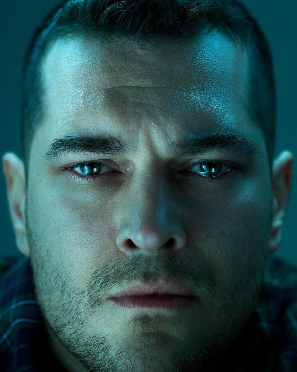 cagatayyfanclub's tweet photo. Netflix Türkiye, Çağatay Ulusoy’un GQ HYPE  karelerini “Benim de sana durmadan mesaj atasım var.” notuyla Instagram’da paylaştı. #kübra https://t.co/TflinSeksp