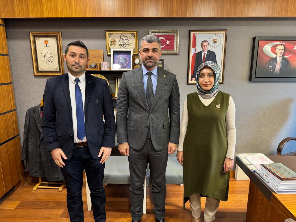 Kamu Mühendisleri olarak Mardin Milletvekilimiz Sn. Faruk Kılıç’ı ziyaret edip kanun tekliflerimizden bahsettik. Her daim destek verdiği için teşekkürlerimizi ileterek kanun tekliflerimizin yasalaşması konusunda da desteklerini beklediğimizi ilettik.

<a href="/farukkilic47/">Faruk Kılıç</a>