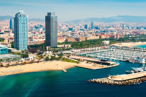🚀 <a href="/Catalonia_TI/">Catalonia Trade & Investment</a> has launched a new French website branch! 👇

catalonia.fr/?&utm_source=l…

🏭 This new site will serve as a one-stop digital hub for French companies looking to explore new investment opportunities in #Catalonia.

Check it out!
<a href="/c_arnoul/">Christophe Arnoul</a>  
#InvestInCatalonia