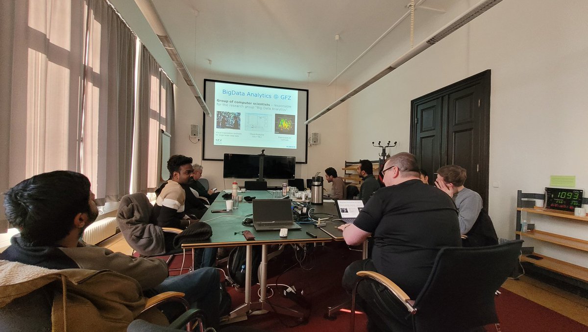 GfzRemote's tweet photo. Master students from @UniHannover on an educational excursion to @GFZ_Potsdam. A day filled with exploring various research fields at #geodesy department of @GFZ_Potsdam
#VLBI
#ENMAP
#BigData https://t.co/rKqryV3Z1f