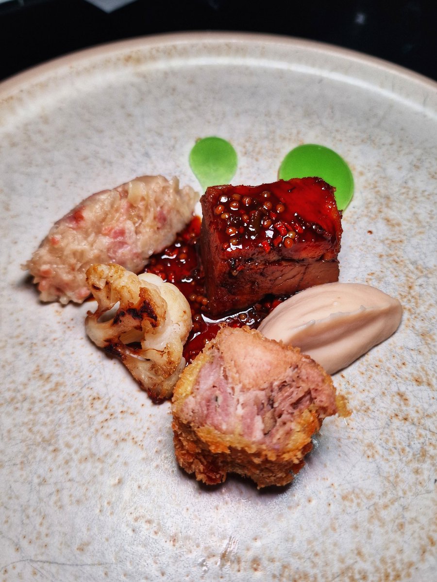 Bababouttown's tweet photo. NEW REVIEW: SIX BY NICO 
"The Mad Hatter's Tea Party"
Tbh, I wished I had chosen a different rabbit hole..
Read full review here:
https://t.co/0UJSQuhcUA

#birmingham https://t.co/sPxxXIgNTP