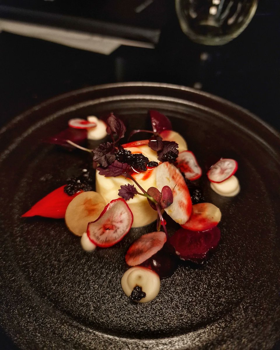 Bababouttown's tweet photo. NEW REVIEW: SIX BY NICO 
"The Mad Hatter's Tea Party"
Tbh, I wished I had chosen a different rabbit hole..
Read full review here:
https://t.co/0UJSQuhcUA

#birmingham https://t.co/sPxxXIgNTP