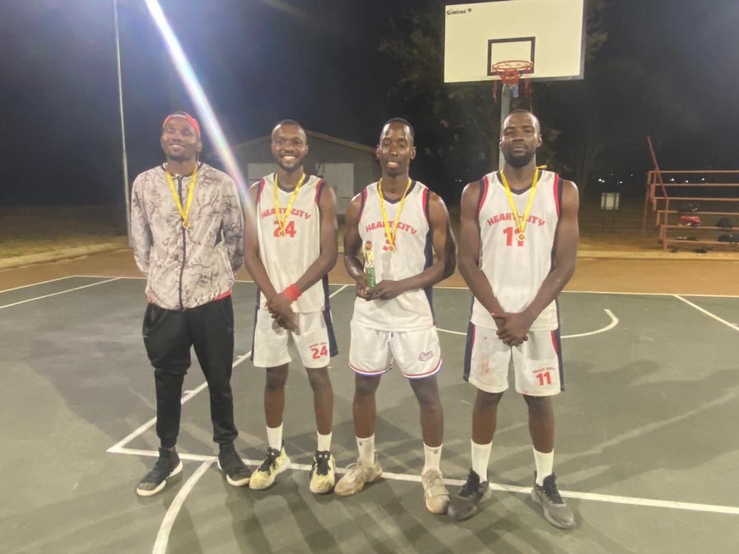 Gr8tBallers's tweet photo. THROWBACK❗️
Heart City dominated their Senior male category at last year 3rd edition of #BallWithAPurpose 3X3 Basketball Tournament🏀
Will they repeat it again this year⁉️ https://t.co/Nmulw0QfeS