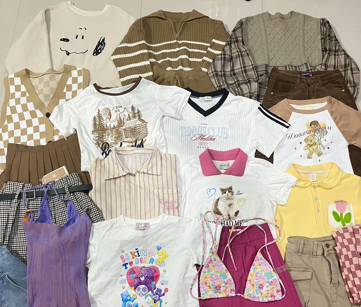 🧸 ส่งต่อเสื้อผ้าน่ารัก  มีมากกว่าในรูป 🍯
รี+ฟอลลด 5฿ 
🎀 ลงวันเสาร์ 18:30น.

#เสื้อผ้ามือสองสภาพดี #ส่งต่อเสื้อผ้ามือสอง #เสื้อผ้ามือ2 #เสื้อผ้า #ส่งต่อ #เสื้อผ้ามือสอง #เสื้อผ้ามือสองราคาถูก #โล๊ะตู้ #vghbkk  #cintageส่งต่อ #stylistshop