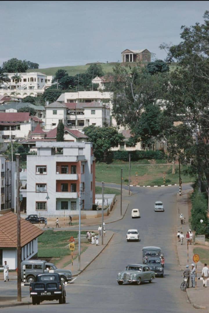 ...Down Kyaggwe Road, intersections to Nakivubo Rd, Aga Kahn Rd, Mackay Rd, and terminating at Rashid Khamis Road. #OldKampala #Kampala #GreatMemories #Uganda