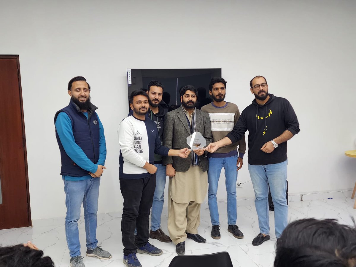 twinhub's tweet photo. Celebrating the champions of Sports Week 2024 at twinhub! It was definitely a week filled with intense competition. 
We look forward to more of such events that bring our amazing community together🙌

#sportsweek #twinhub #activelifestyle #coworkingspace #sportschampions https://t.co/PEY1vjOors