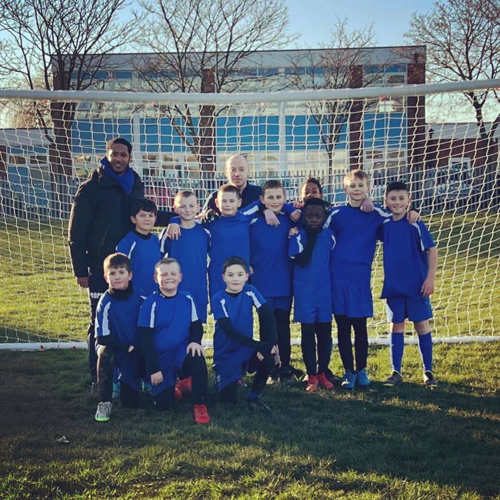The year 6 boys football team played Warren Junior tonight. The team worked well together and won 15-0! 
Congratulations to Fabian who was awarded player of the match.
Thanks to Mr Howlett for coaching 🥅