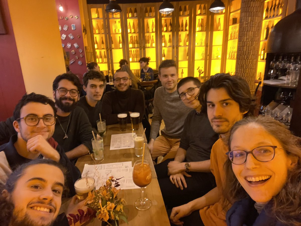 First Friday bar of the new year with the exotic atoms crew. These guys are the best 😊🥰