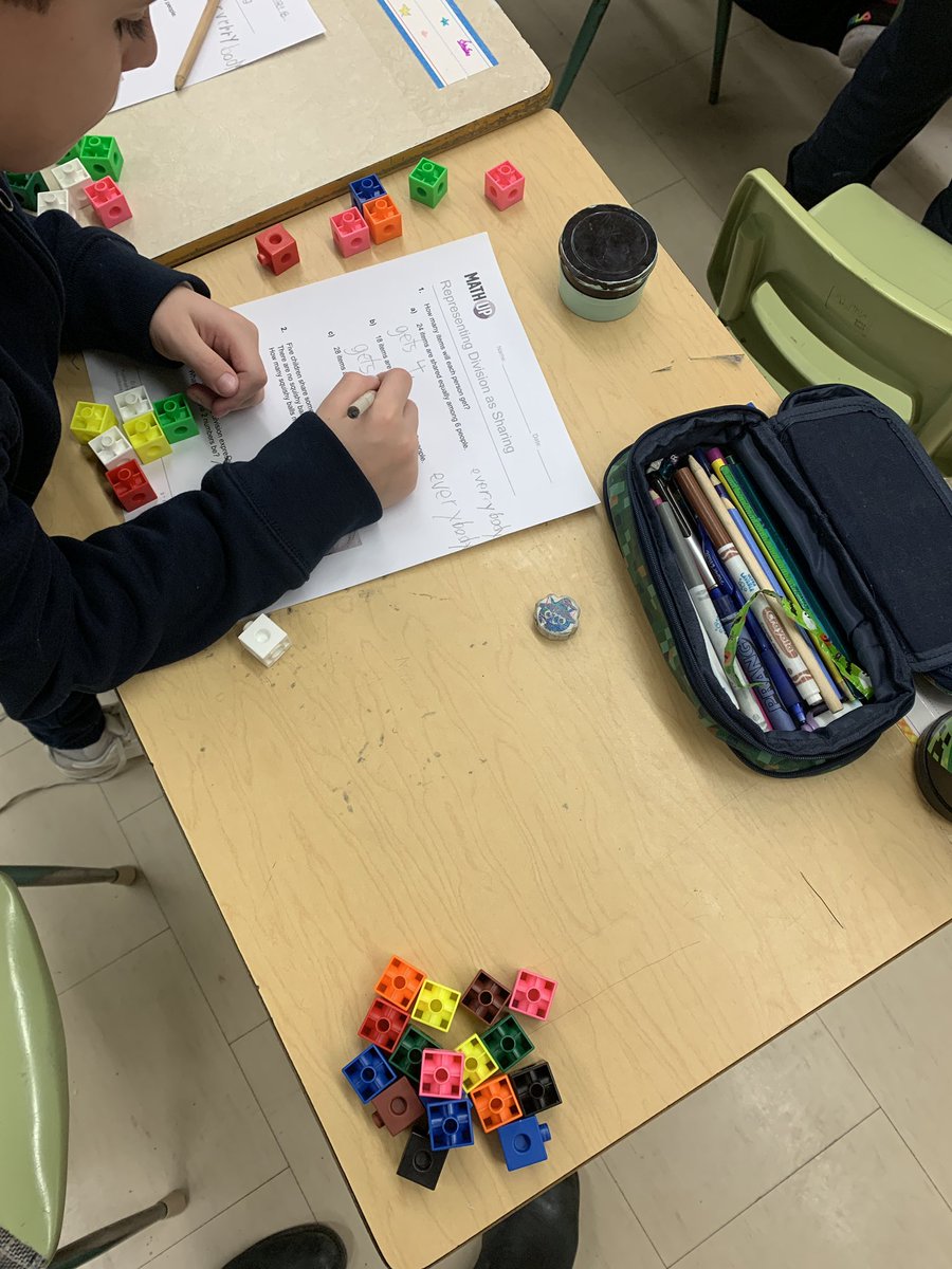 PastoreN229's tweet photo. Revisiting division in Gr 3 @Stnichofbari #Snapcubes and a #MathUp action task were used to help students represent division as sharing https://t.co/hjiAYVPLwi