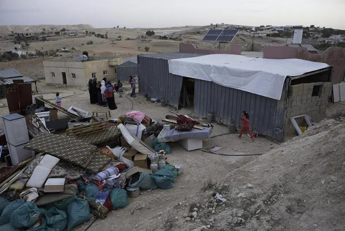 PalestineChron's tweet photo. "They left behind their homes with everything in them and were not able to return, not even to collect their belongings. Anyone who dared to go back was beaten, arrested, or had his vehicle burned."

Read the special report by Fayha Shalash.

https://t.co/pjF15Qw61O https://t.co/302mEmkPbl